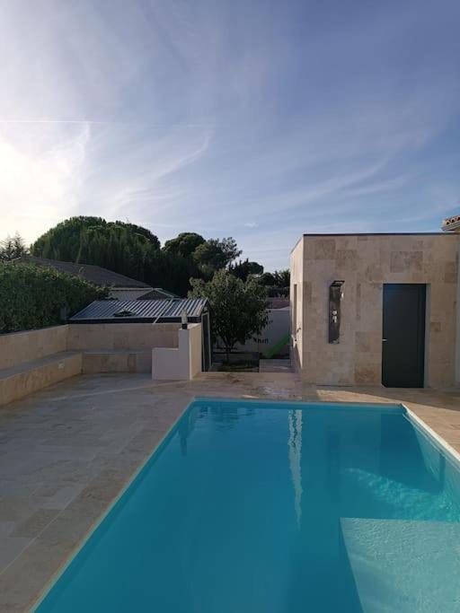 Charmant Studio Avec Piscine Villemoustaussou 外观 照片